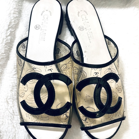 💐💐CHANEL CLEAR GRAFFITI LOGO FLATS PVC - Picture 2 of 9